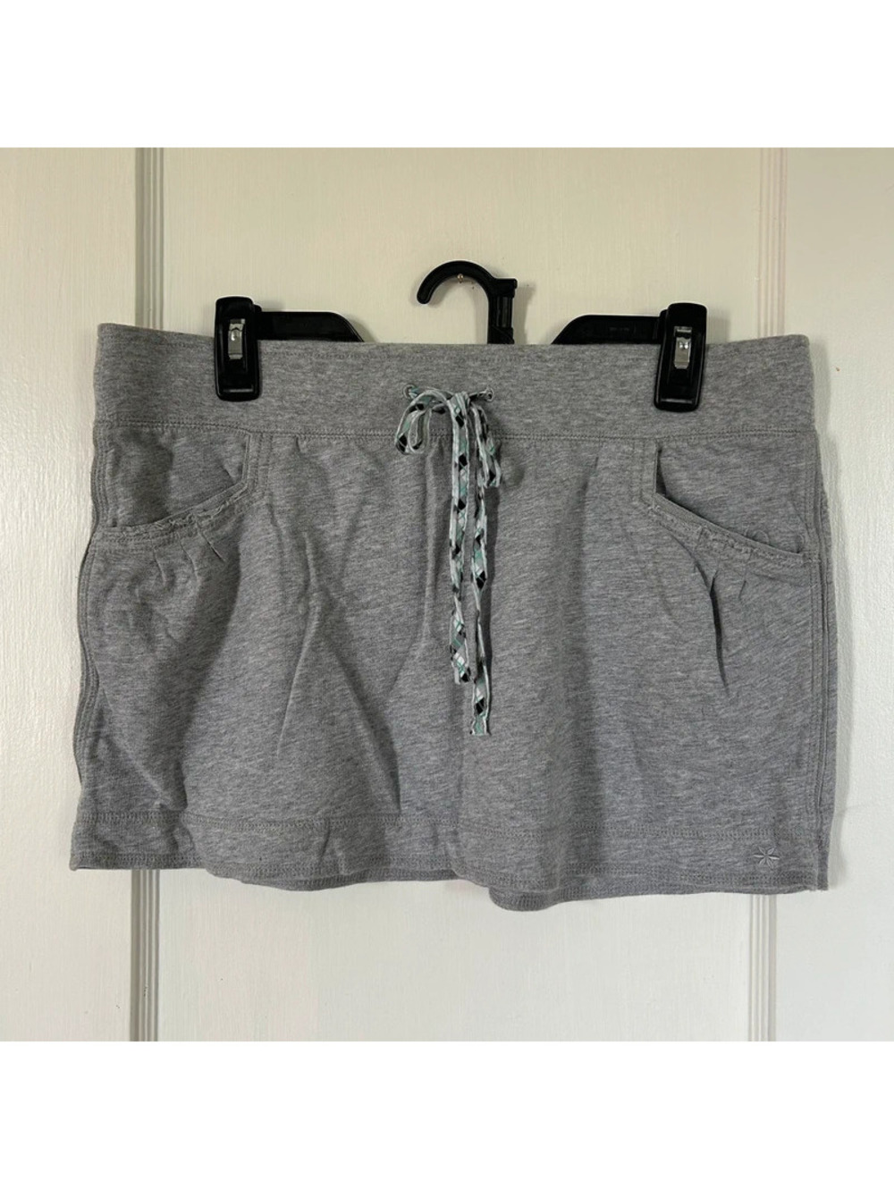 Wear It Declare It Y2K Gray Low Rise Mini Skirt Drawstring Pockets Size L